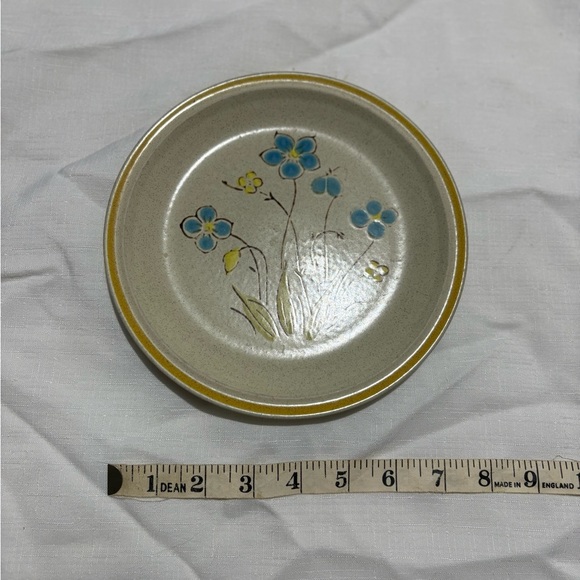 Vintage Stoneware Floral Patterned Plate with Yellow Rim - Picture 2 of 3